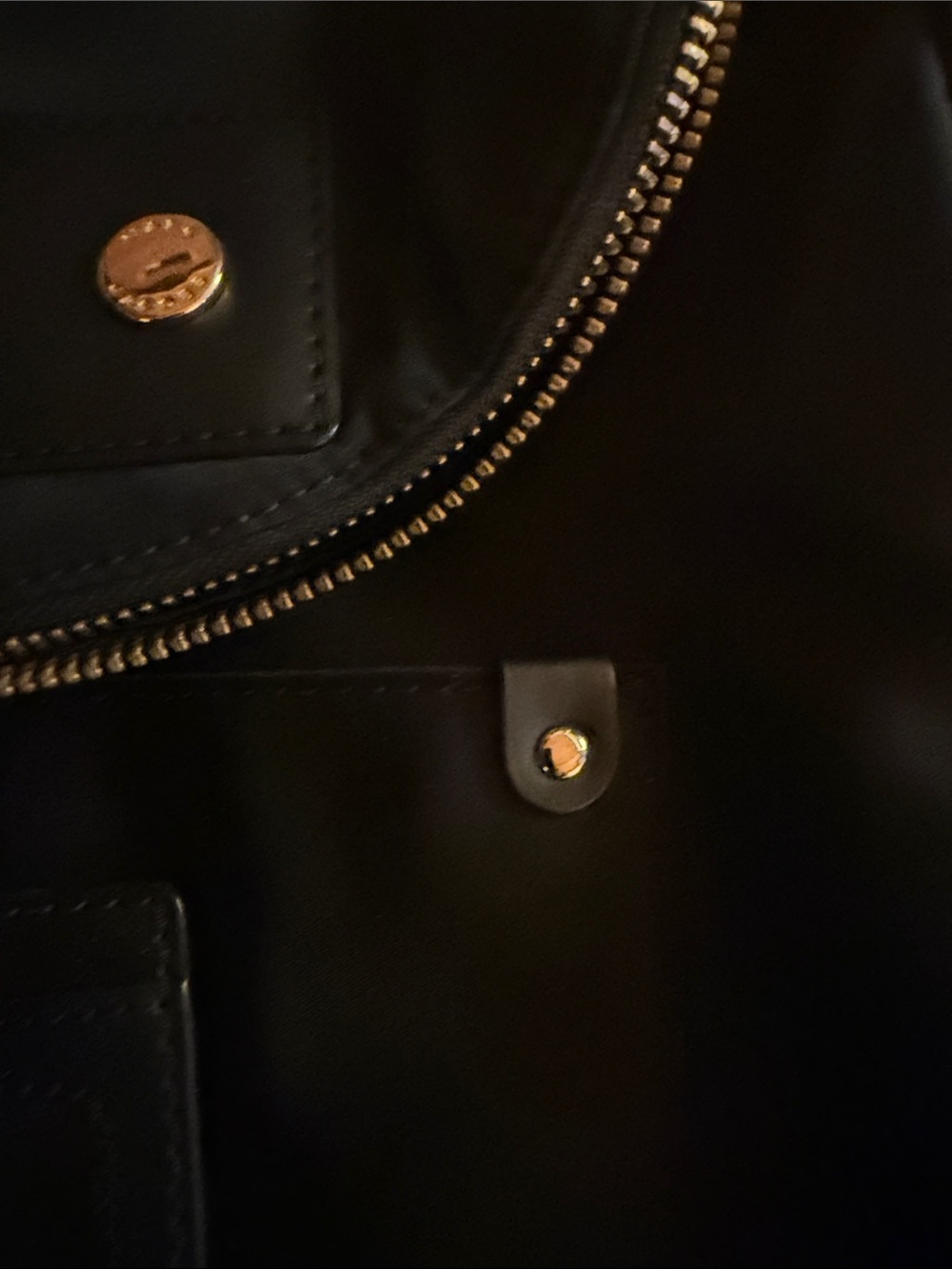 Marc Jacobs Preppy Nylon Crossbody with Gold Hardware - Picture 3 of 9